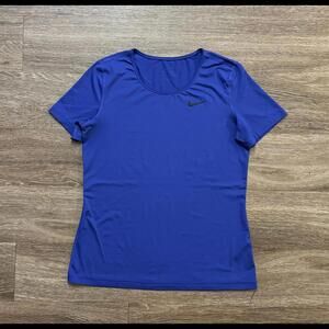 Nike Dri-Fit M Women’s Legend Short Sleeve Training Shirt